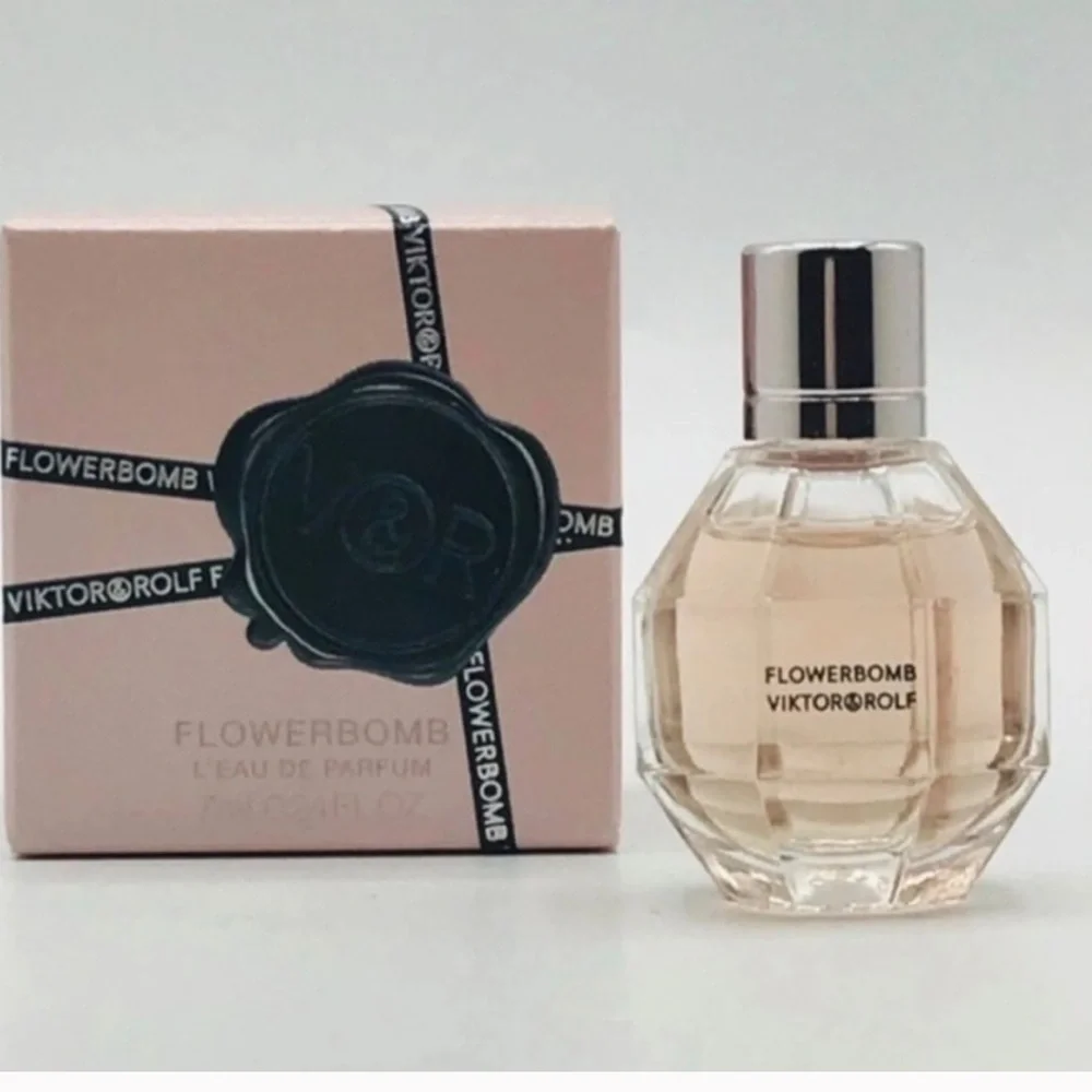 Viktor & Rolf Flowerbomb 7ml/0.24 fl.oz. - Picture 1 of 5